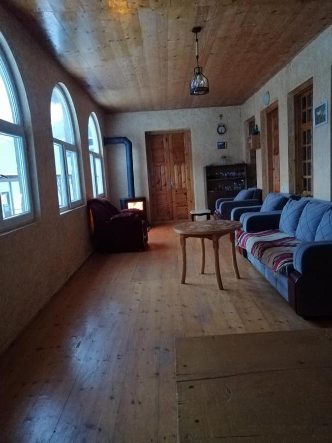 Irma Beso & Aleko Khergianis Guesthouse Mestia Dış mekan fotoğraf