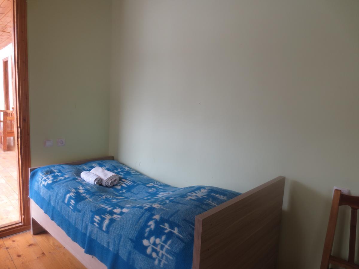 Irma Beso & Aleko Khergianis Guesthouse Mestia Dış mekan fotoğraf