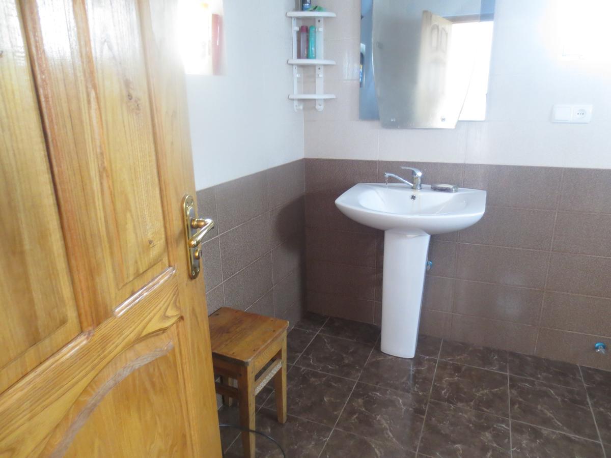 Irma Beso & Aleko Khergianis Guesthouse Mestia Dış mekan fotoğraf
